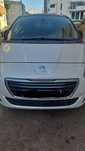 Peugeot 5008 Allure 1.6 HDi  60.000 km AdBlue a rever  Pequenos riscos