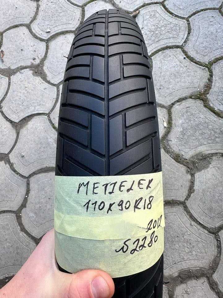 Мотардова моторезина Metzeler 110/90/R18