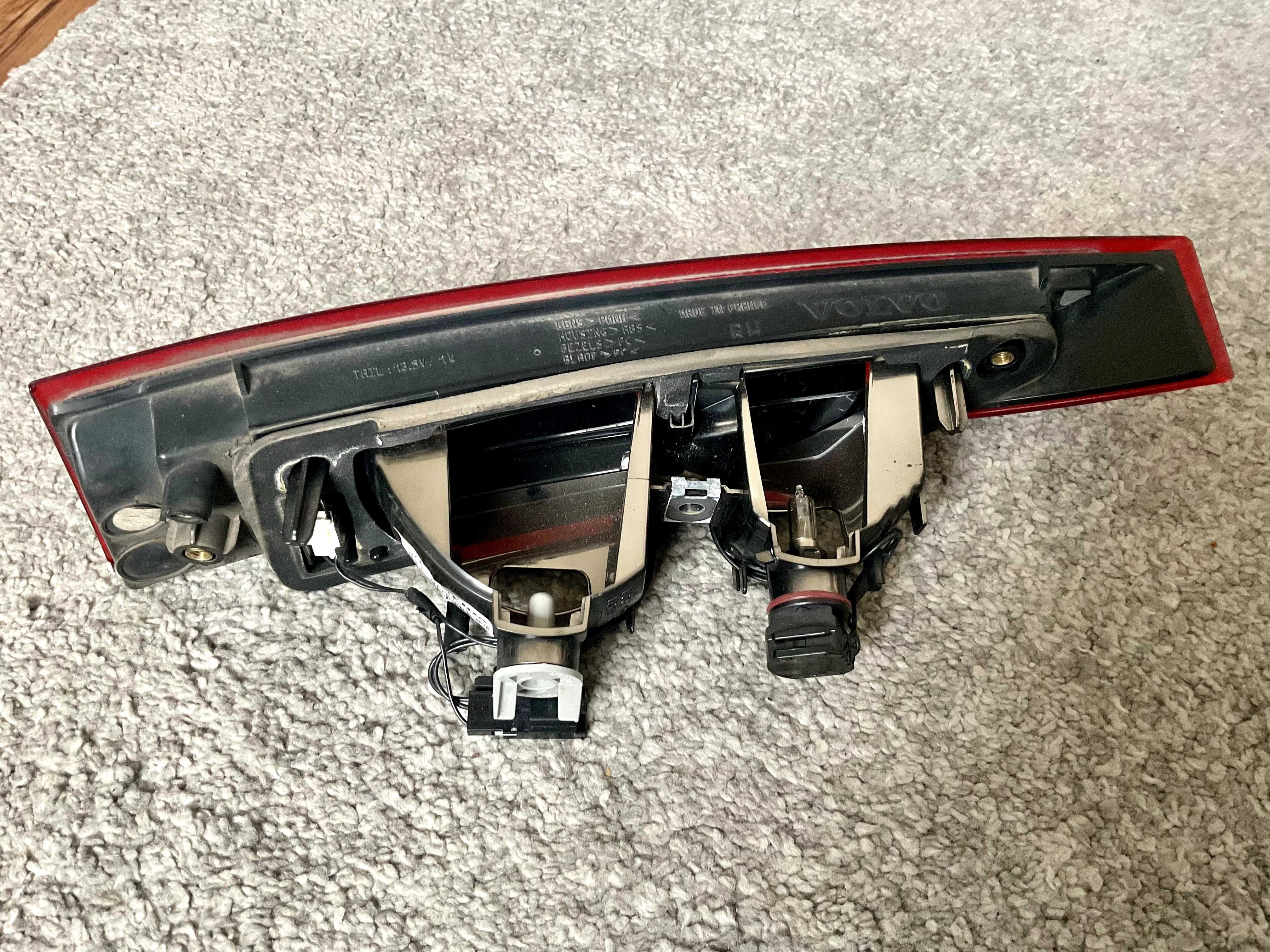 lampa tył prawa bagażnik Volvo V90 cc