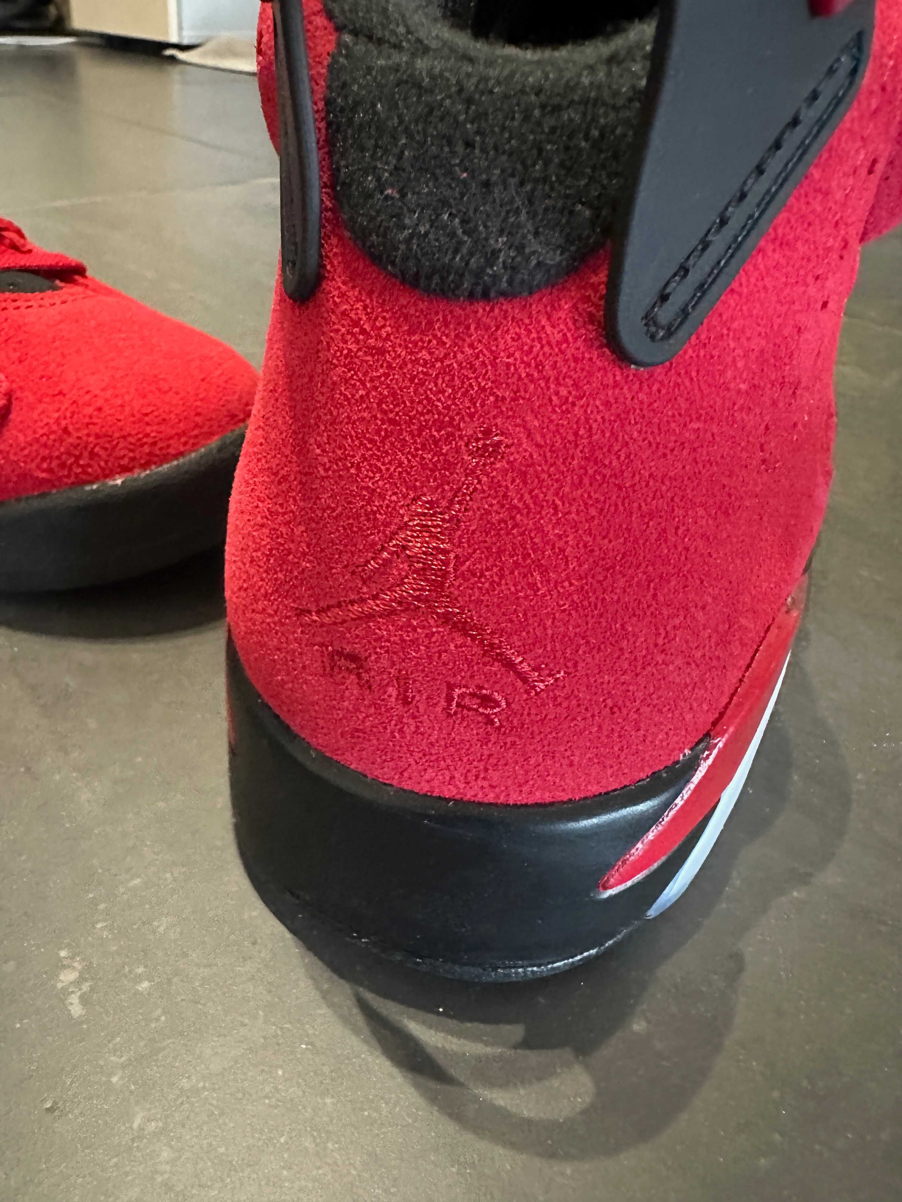 Air Jordan 6 Retro "Toro Bravo" sneakers