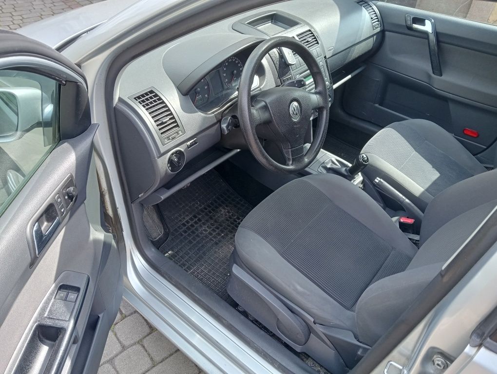 VW Polo  9N  z gazem 5 drzwi klima LPG
