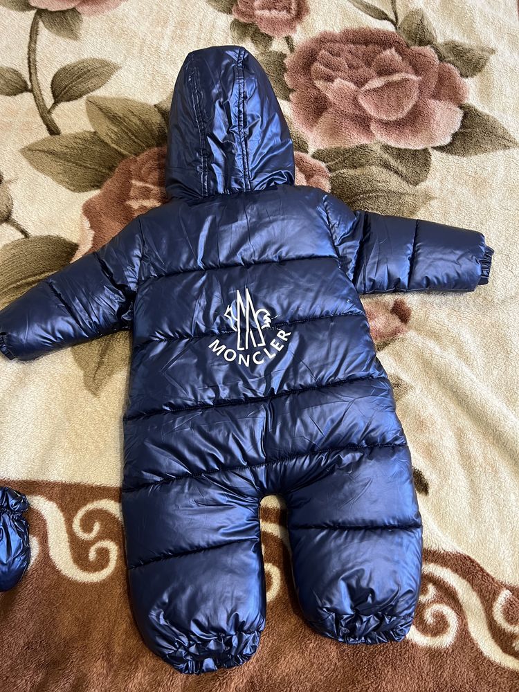 Зимовий комбінезон Moncler