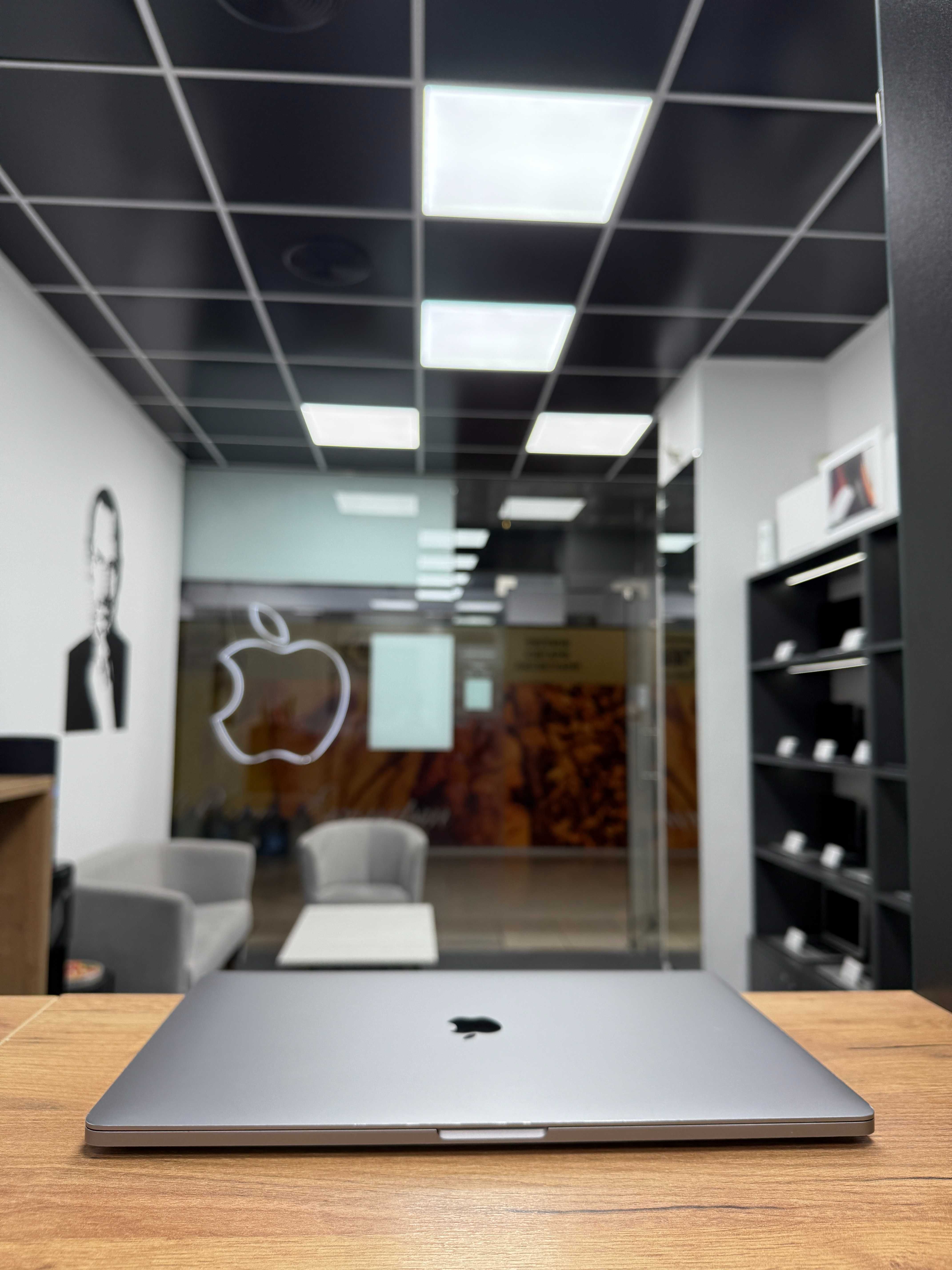 Macbook Pro 16 2019 (i7/ 32gb/ 1000gb/ AMD 5500-8gb) Гарантія. 79734SV