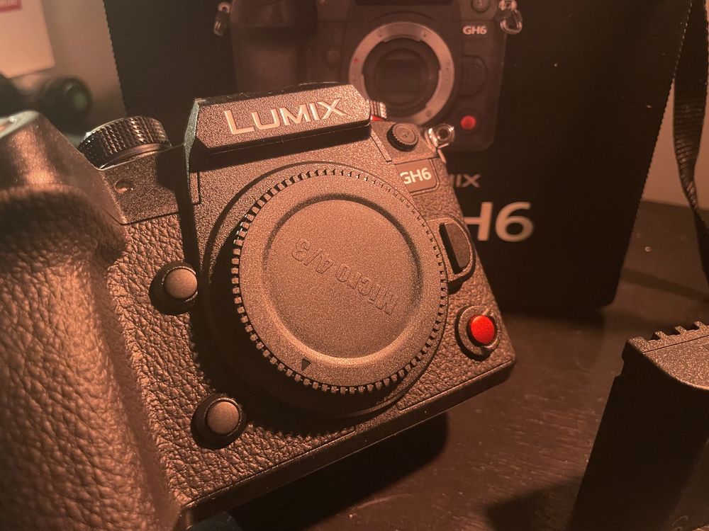 Panasonic Lumix GH6 - 2022