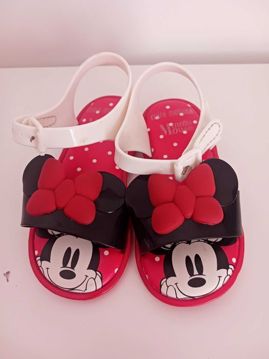 Sandálias imitação melissa tam 24