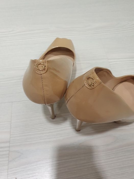 Sapatos GUESS tam.40 Cor Nude