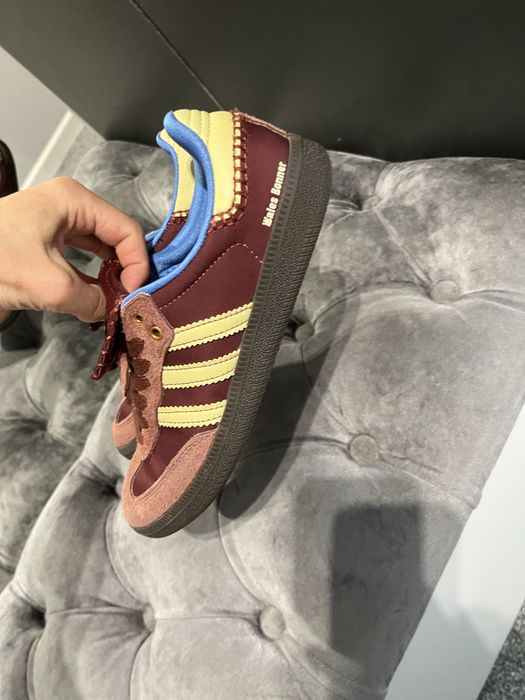 Adidas wales burgund