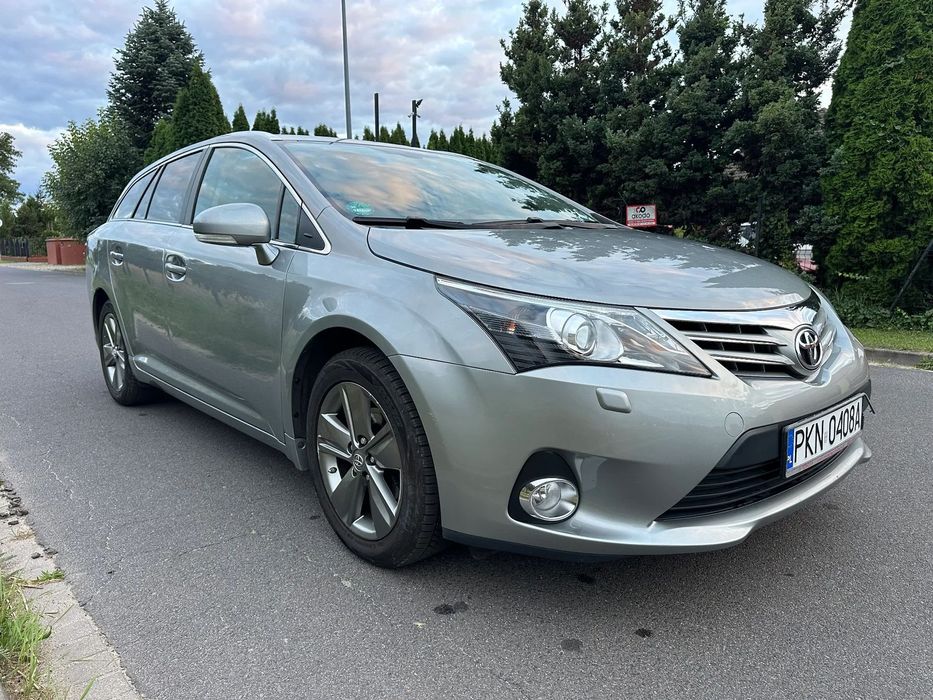 Toyota Avensis FULL*Przepiękna*1.8 B 147 KM*Opłacona*DE*Niski przebieg*SERWIS
