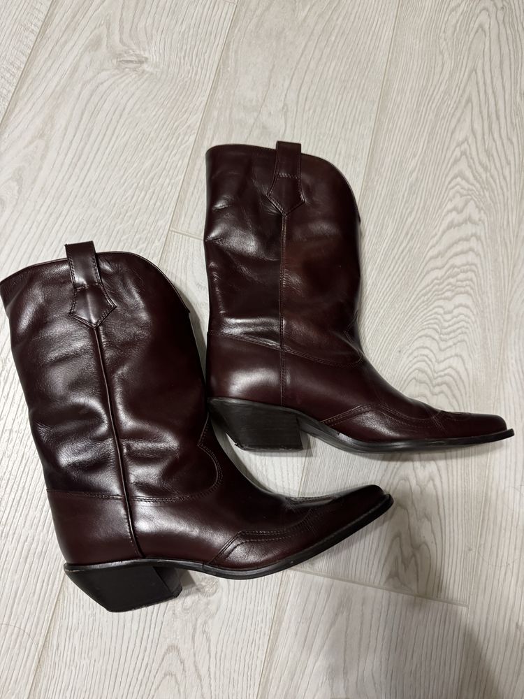 Казаки zara.39 розмір.Минула колекція.Шкіра.