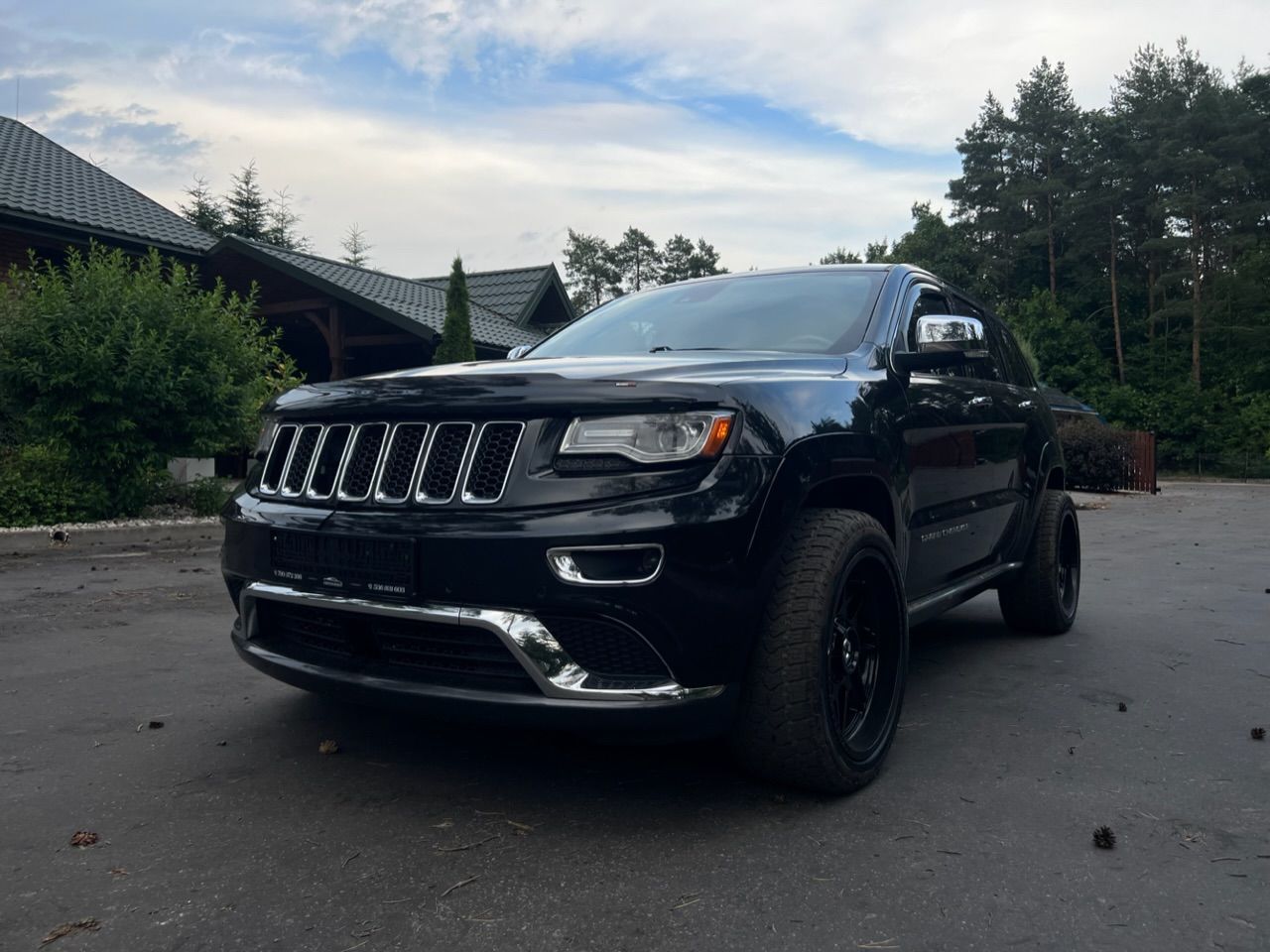 Jeep Grand Cherokee Summit 5.7 Hemi z USA już w kraju