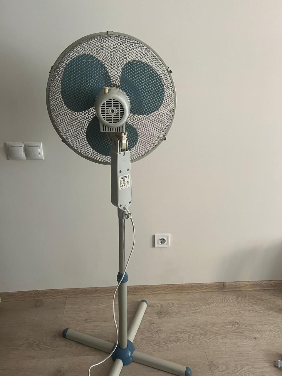 DeLonghi вентилятор з пультом