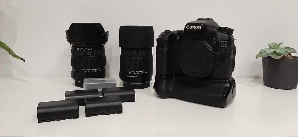 Máquina Fotográfica Canon EOS 70D + 2 objetivas + 5 baterias
