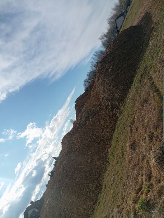 Sprzedam ładną ziemię pod trawnik/wyrównanie terenu.