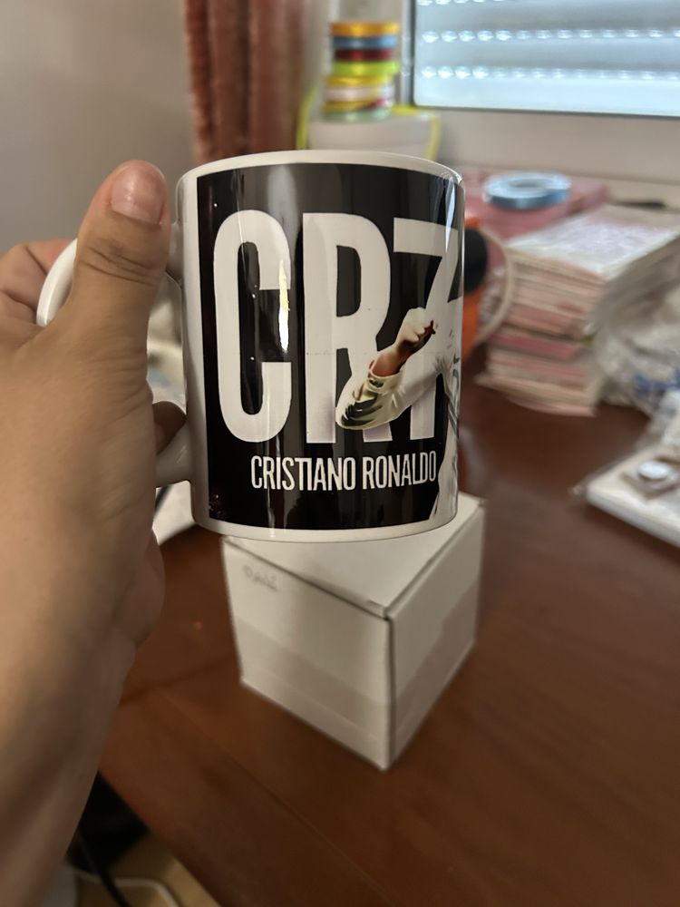 Canecas CR7 e outras