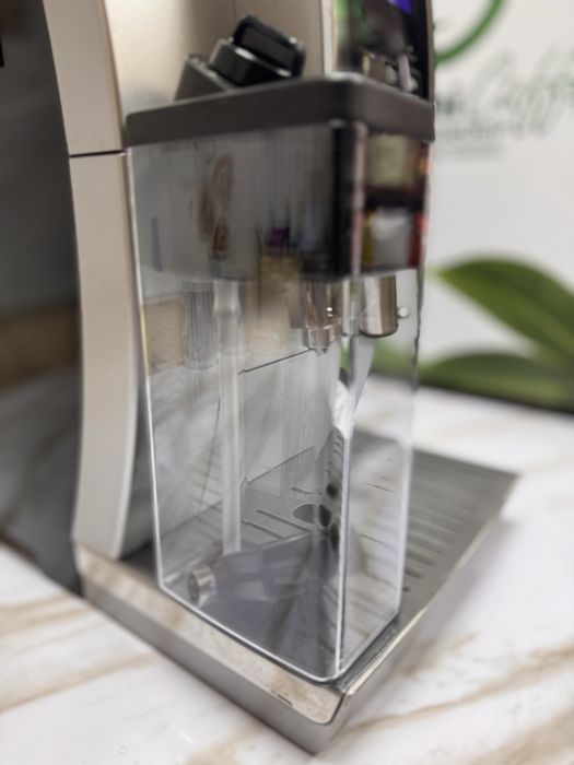 Зернова кавоварка як НОВА Delonghi dinamica 2023 рік стан новоі