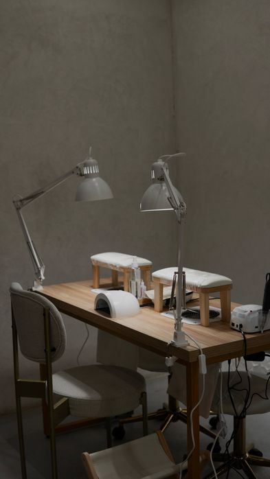 Стіл для майстра манікюру