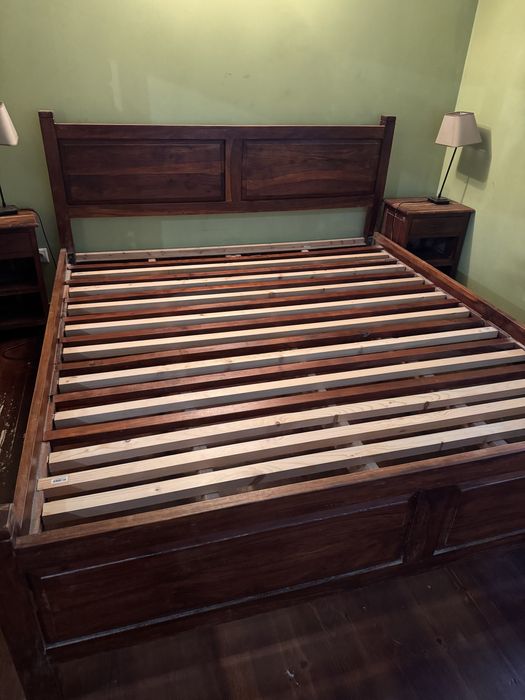 Komplet łóżko 2 szafki nocne , skrzynia. Belldeco.