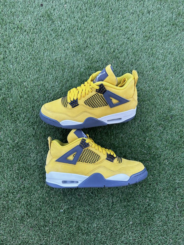 Jordan 4 Retro Lightning (2021)
