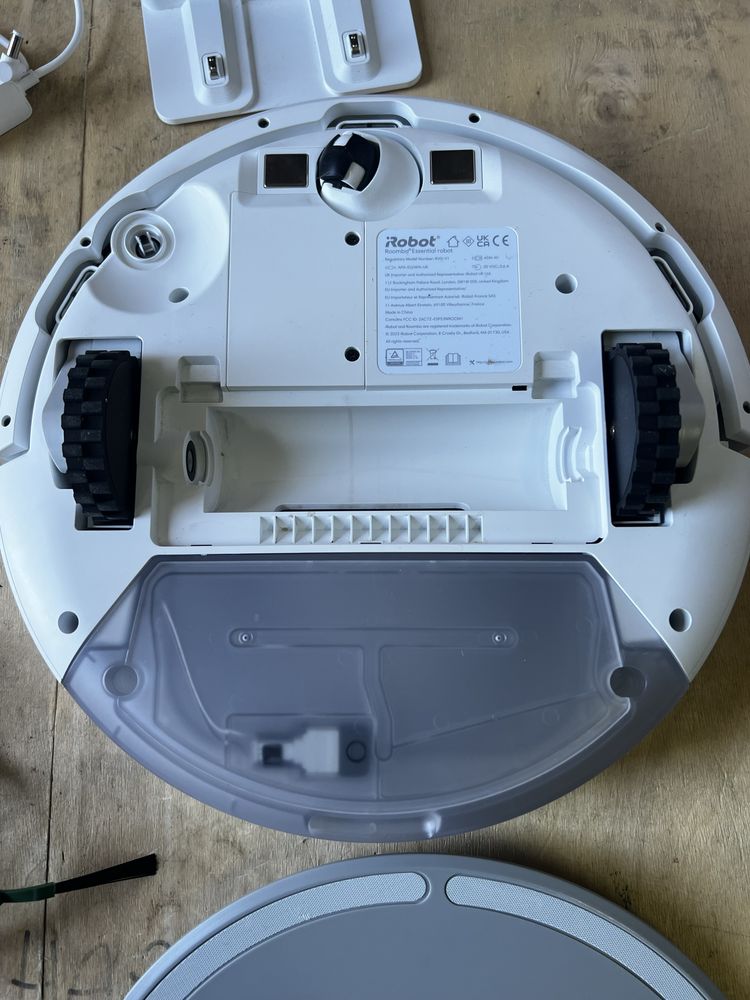 iRobot Roomba Combo Essential Biały