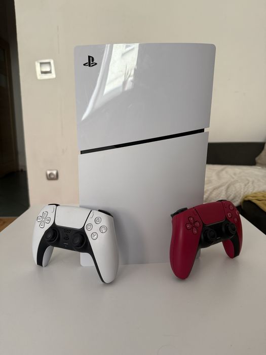 PS5 Digital Edition + 2 pady + komplet kabli