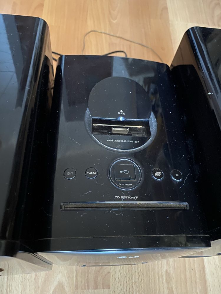 wieża stereo HI-FI LG FB164