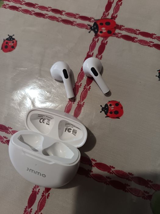 Fones bluetooth   marca jmmo bluetooth  5.0 cor branco ( Portes grátis