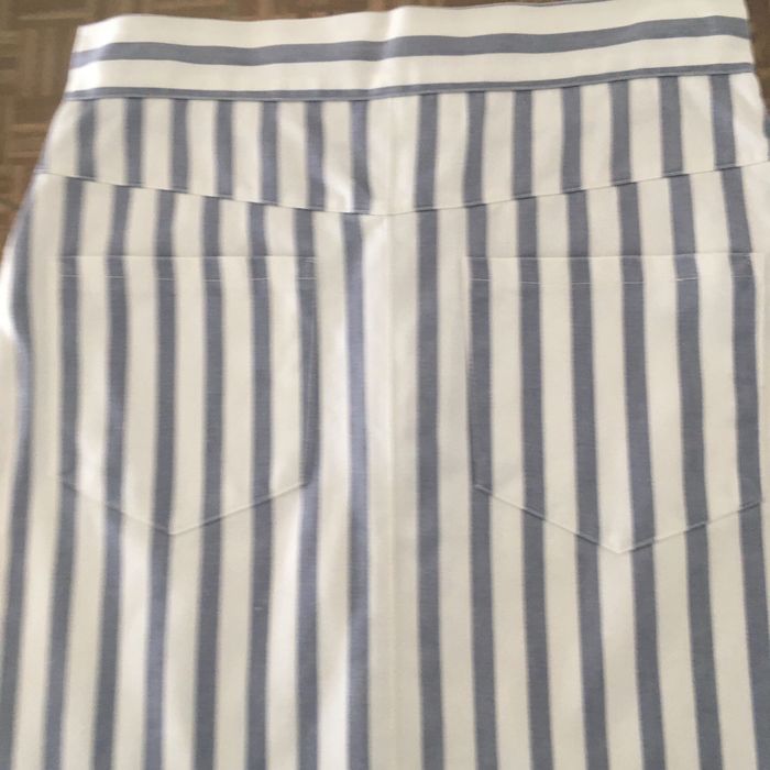 Saia em sarja de algodão às riscas, nova