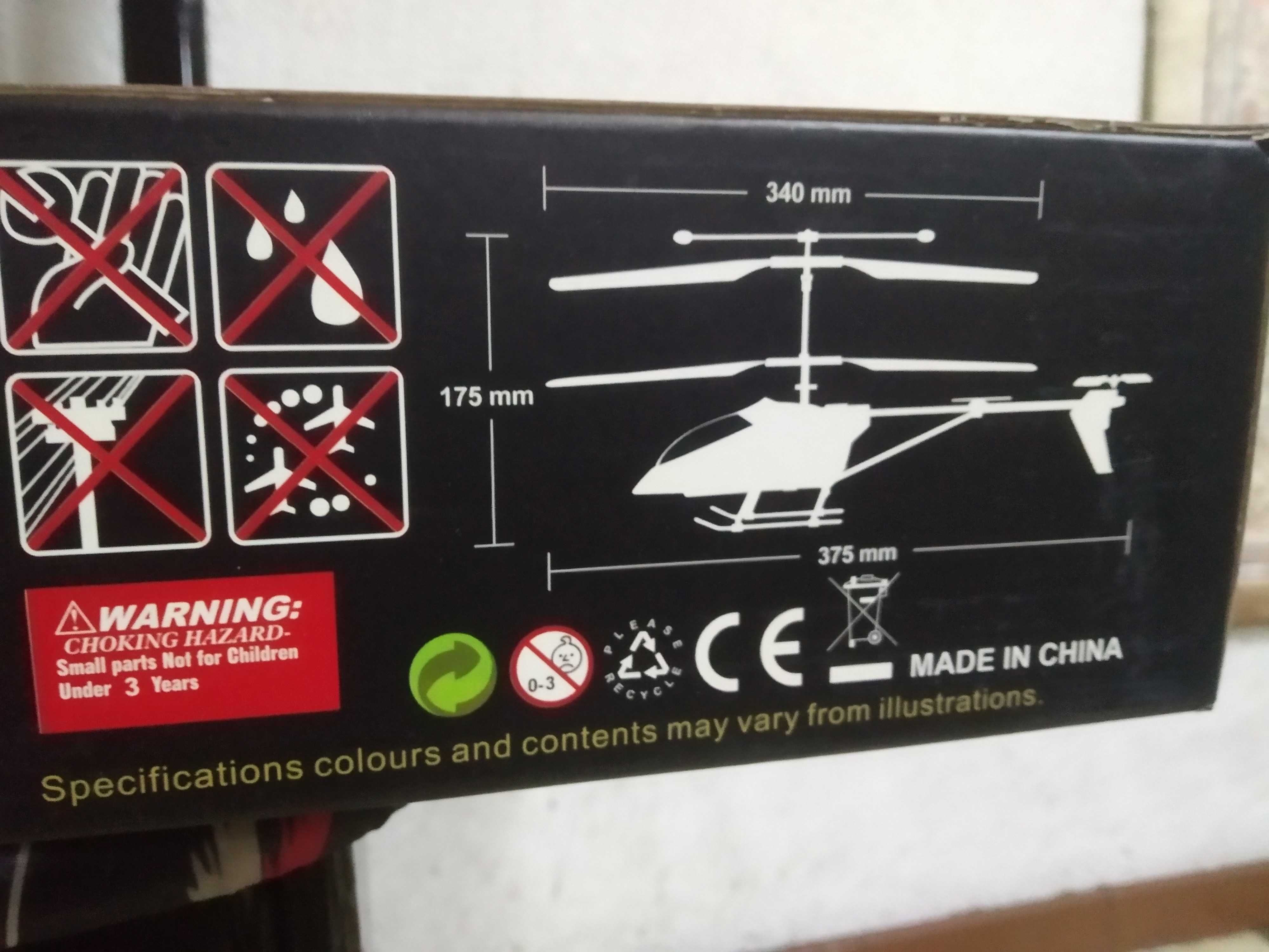 Para o Natal Helicóptero Novo a bateria com comando