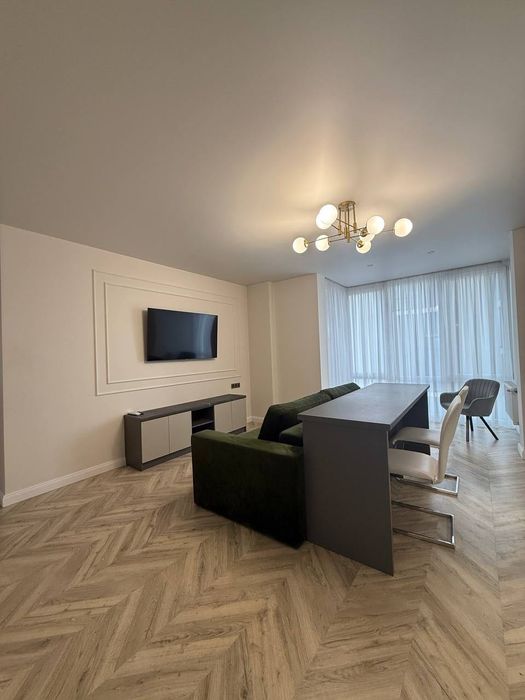 Оренда 2 км квартири з виглядом на озеро