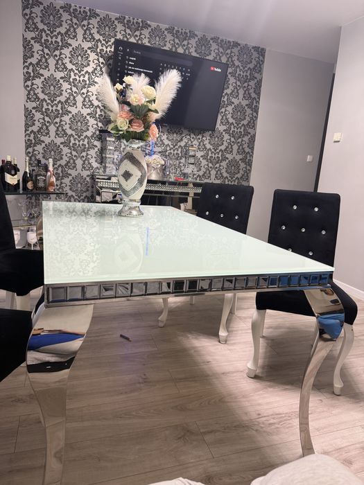 Stol oraz 4 krzesla meble glamour