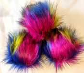 Pompony do czapek z futra eko 12 cm multikolor pakiet 10 szt