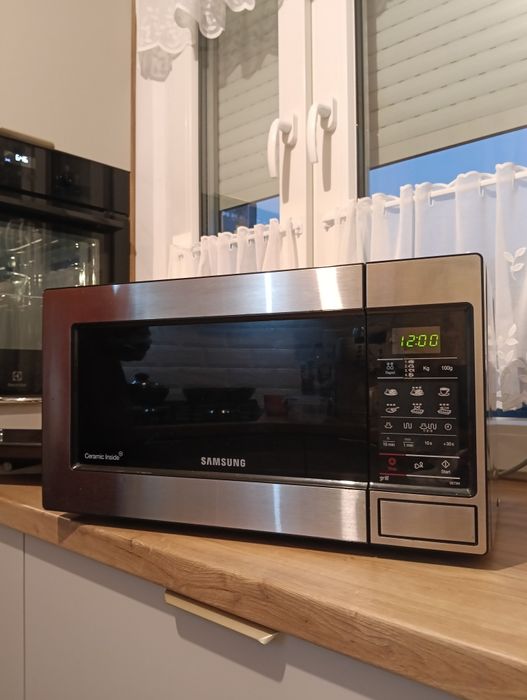 Kuchenka mikrofalowa SAMSUNG