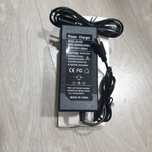 Carregador para trotinete xiaomi e outras.