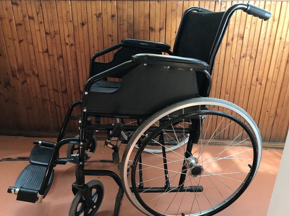 Инвалидная коляска /кресло