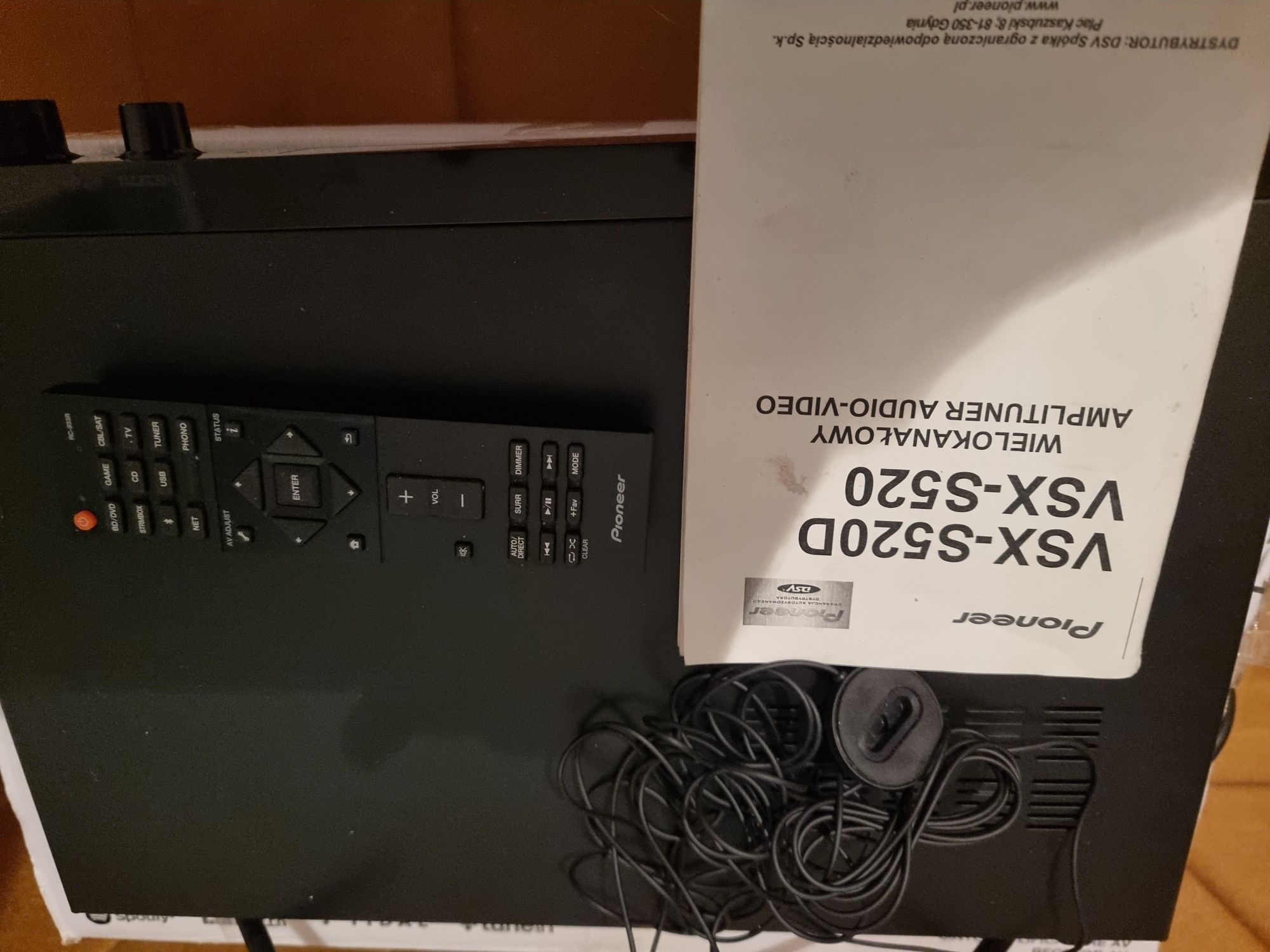 Amplituner  5.1 Pioneer VSX 520 D oraz DVD V 420V( kino domowe )