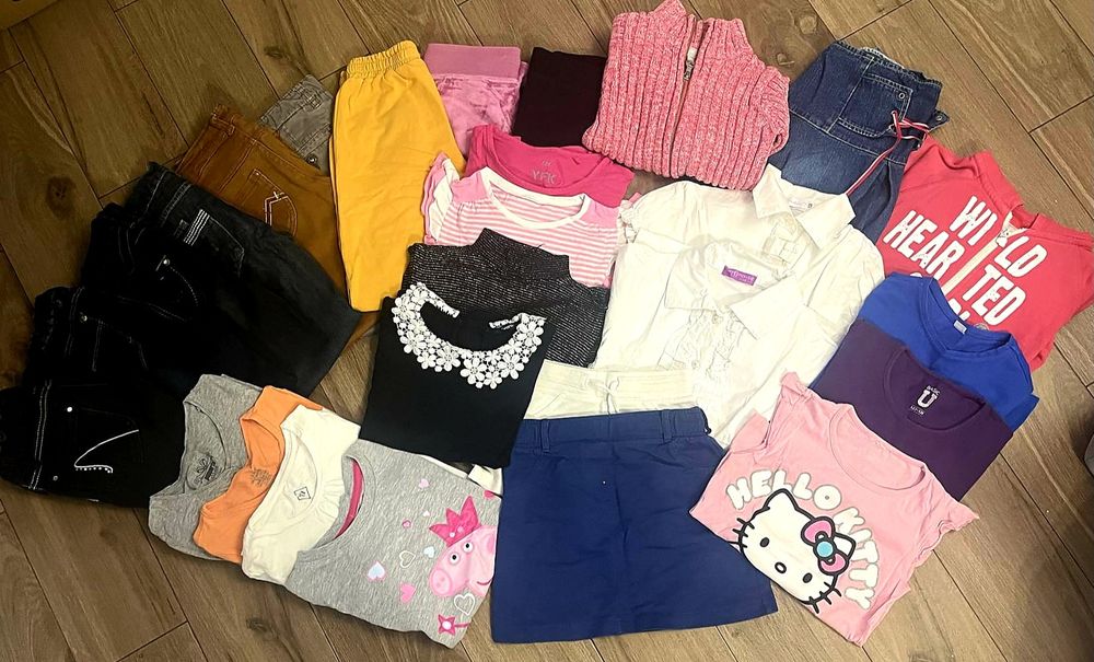 Mix paczka 122/128 dla dziewczynki.