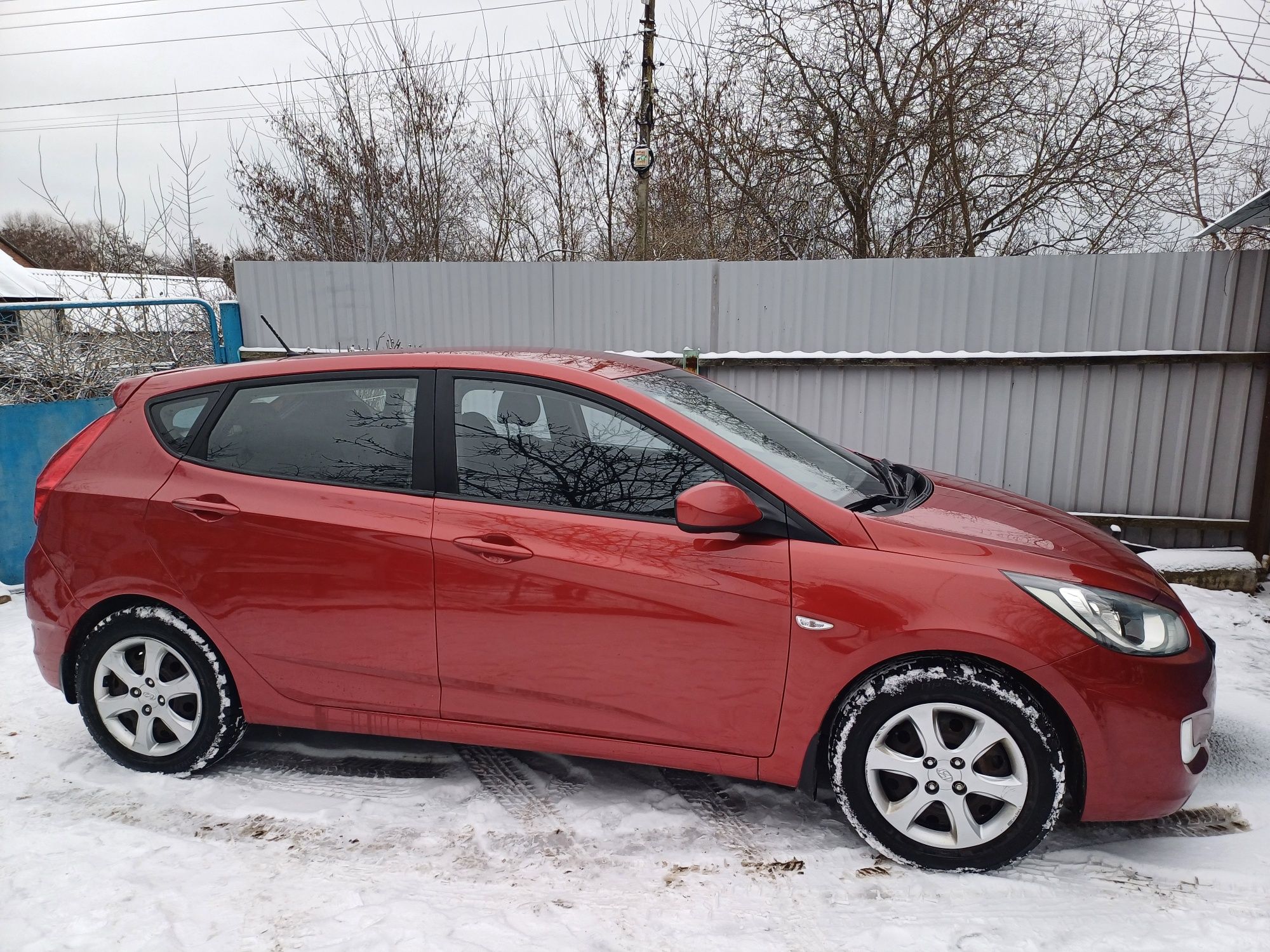 Hyundai Accent 2012