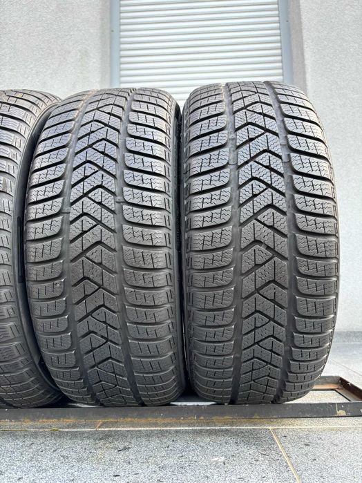 4szt zimowe 225/40R19 Pirelli 7mm 100% bieżnika 2021r bdb stan! Z5188