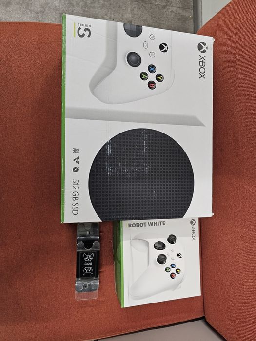 Ігрова приставка X box S 512gb 2 джойстика