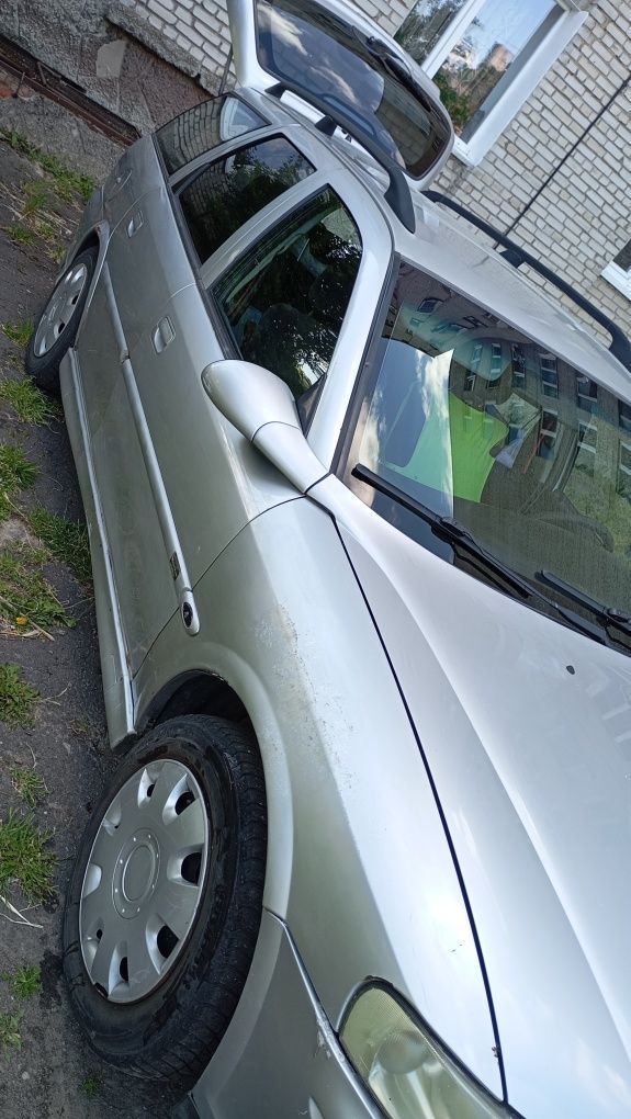 Продам автомобіль Opel Vectra 2000p