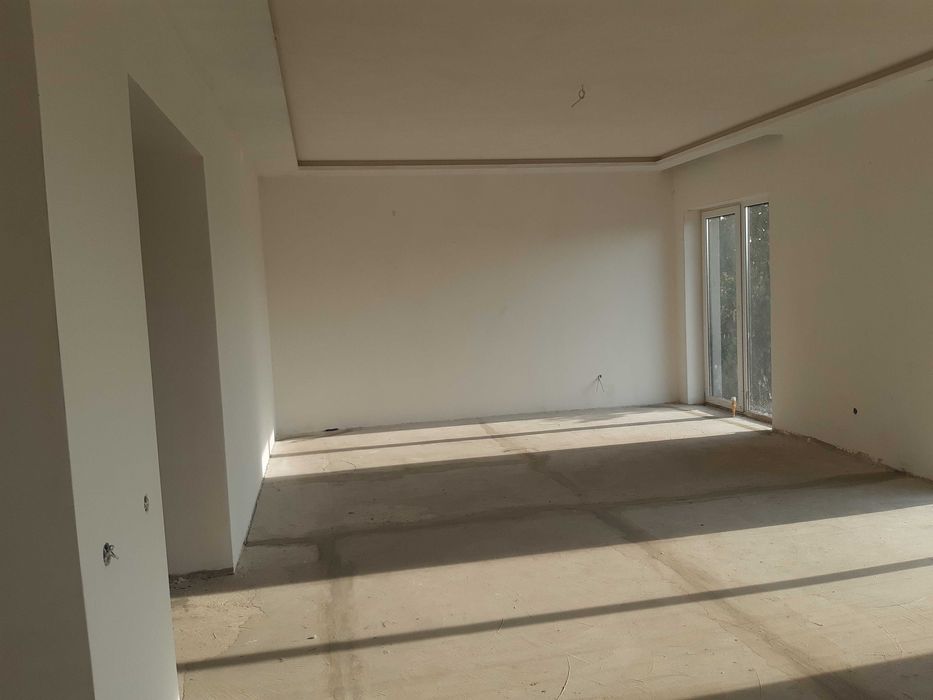 Продам стильный современный 2-хэт дом с бассейном