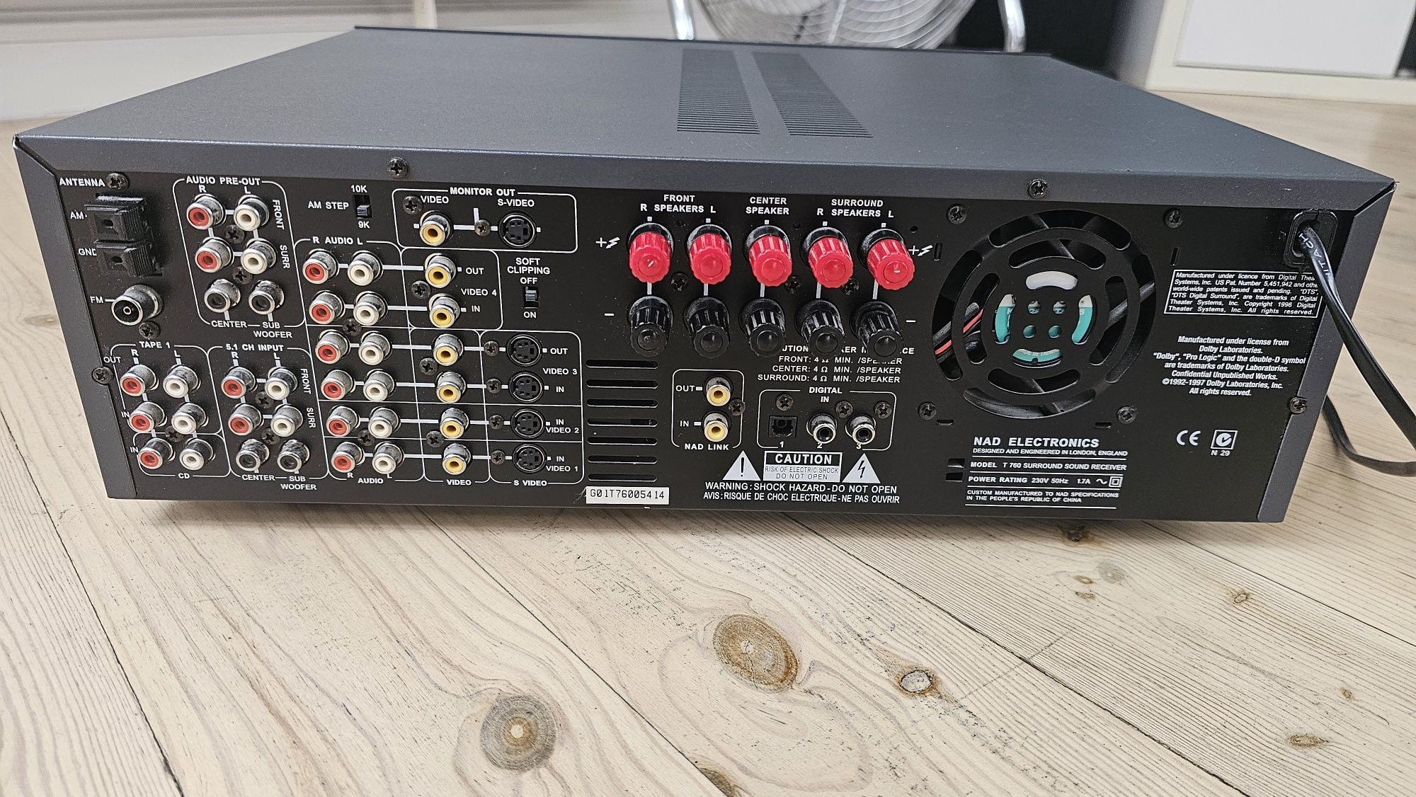Amplituner wzmacniacz NAD T760