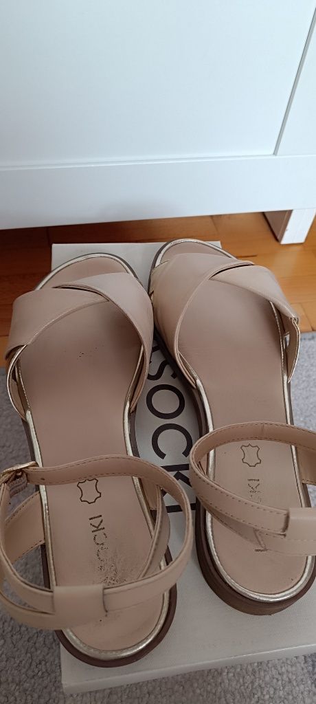 Sandały skóra, Lasocki, r. 40, beż i złoto, jak nowe