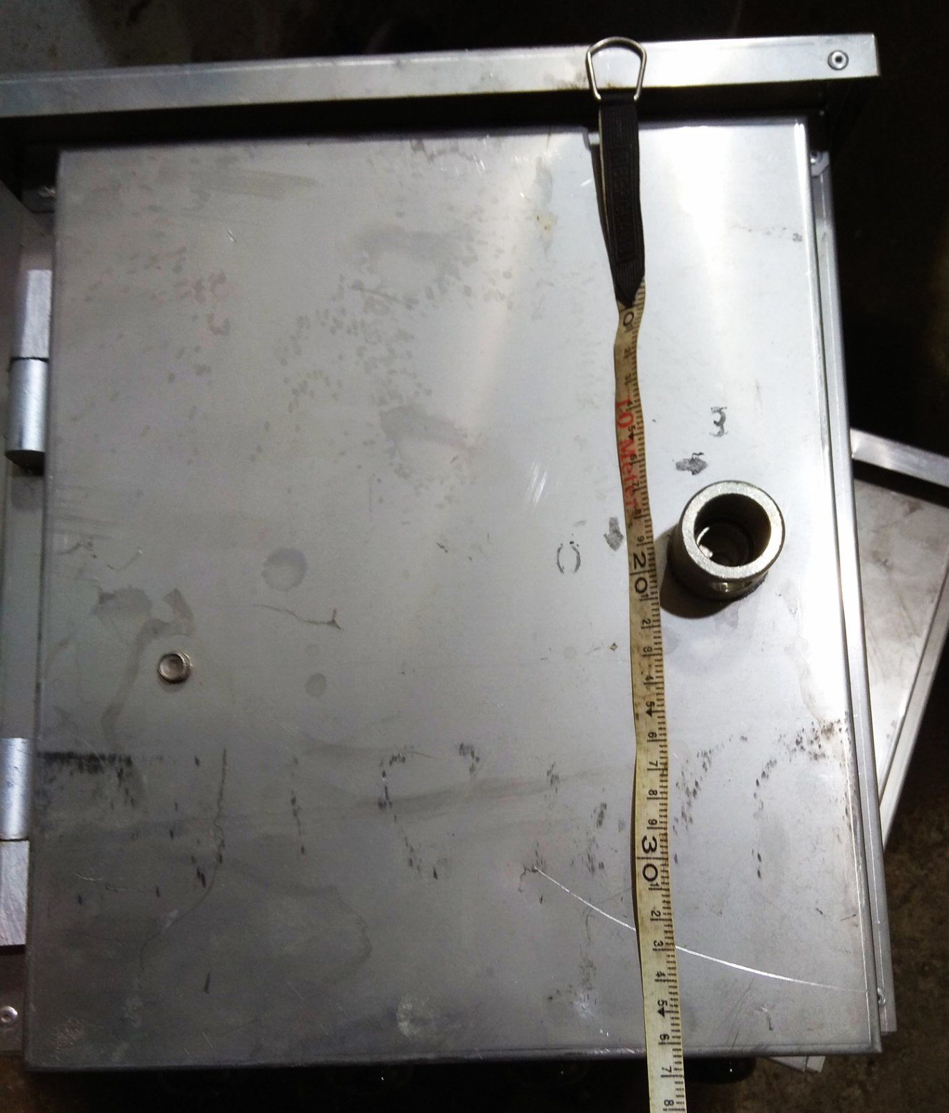 Ящик (щиток, шкаф) коммутационный с нержавеющей стали.