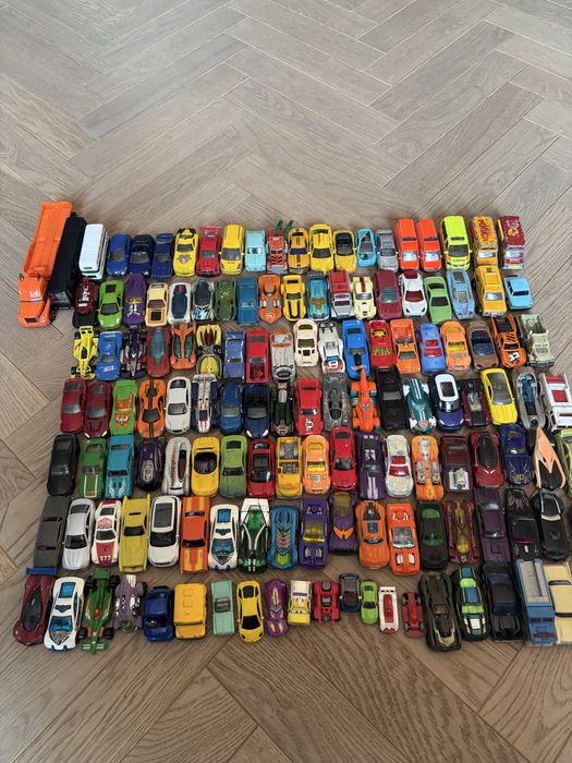 Zestaw resoraków hot wheels