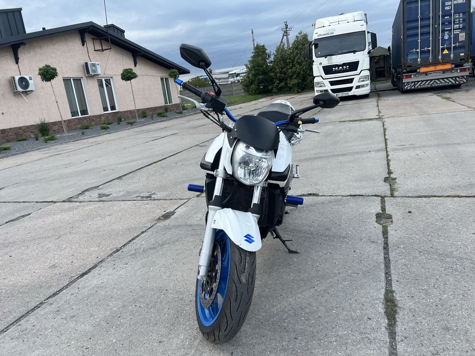 Suzuki GSR 600 2008 рік