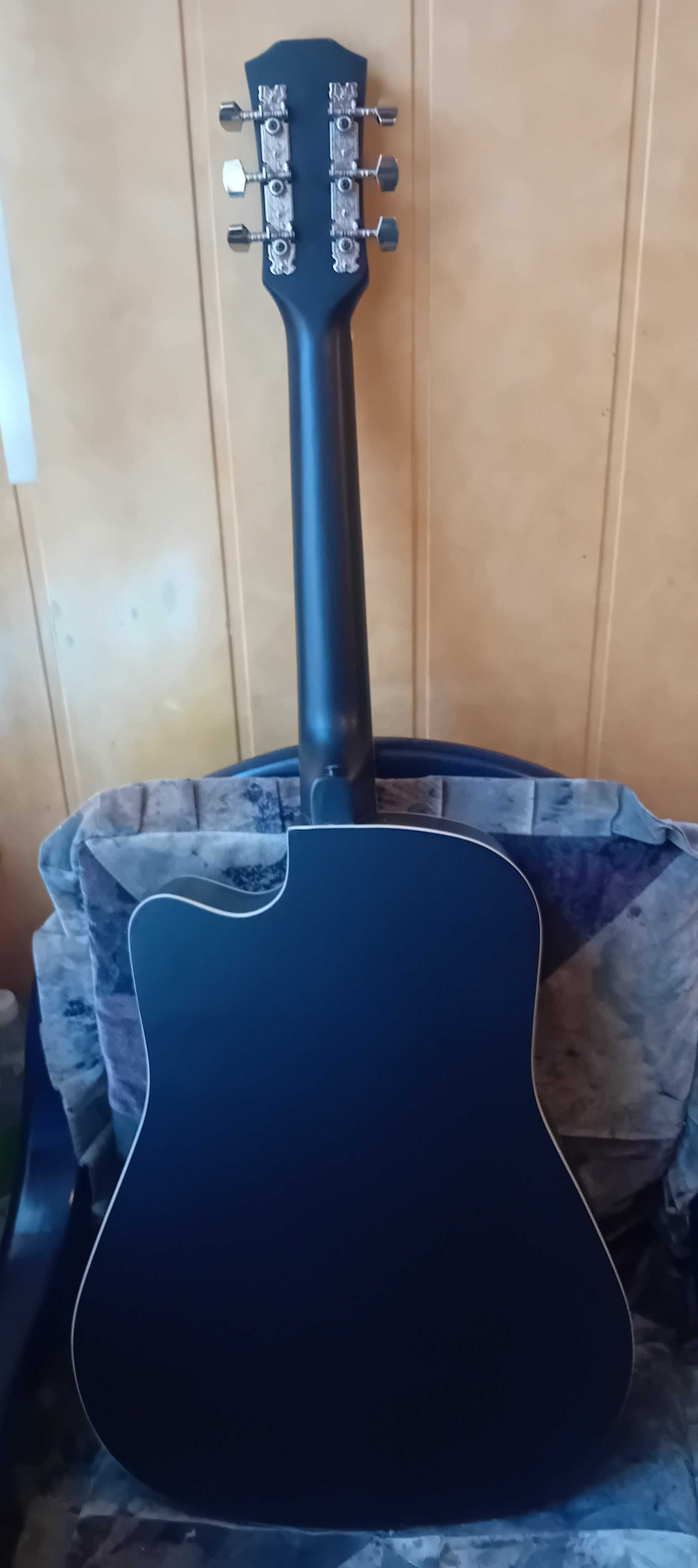 Świetna gitara akustyczna 3/4 z cutway