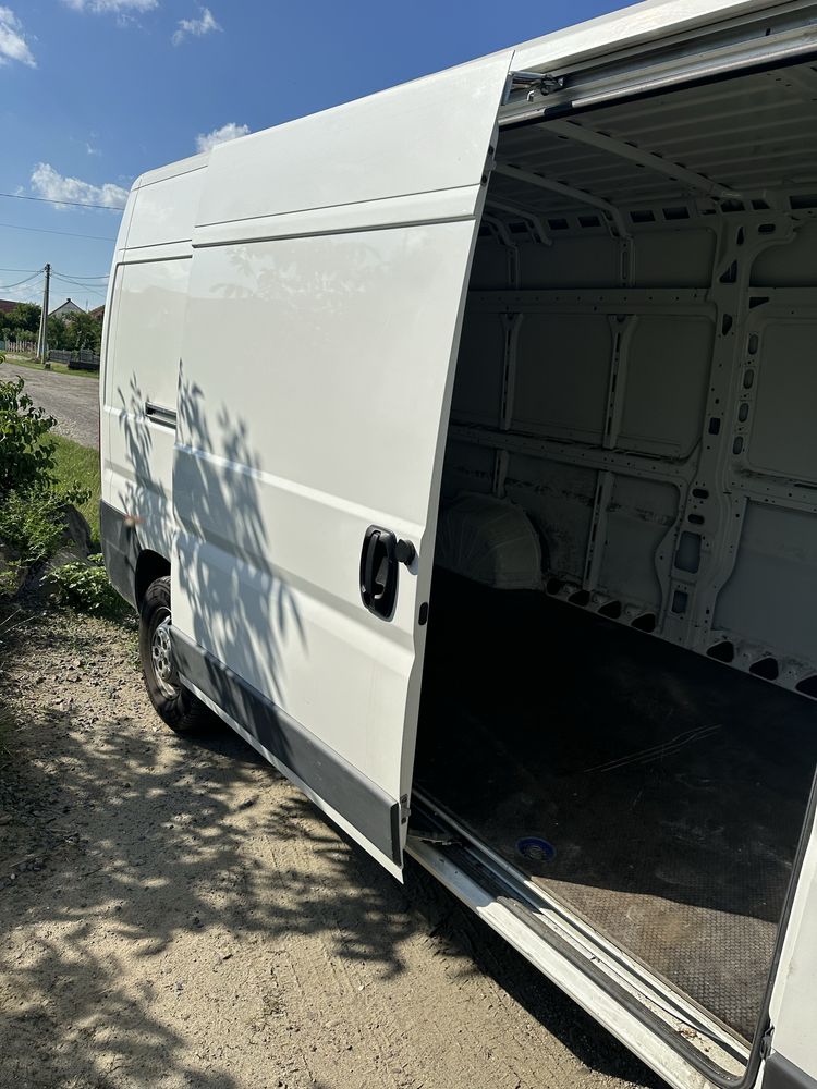 Peugeot Boxer автобус грузовий (Пежо бус боксер грузовий)