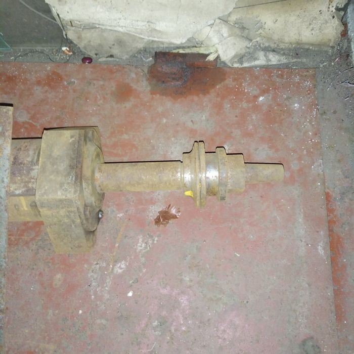 Вал на церкулярку універсальний з ножами