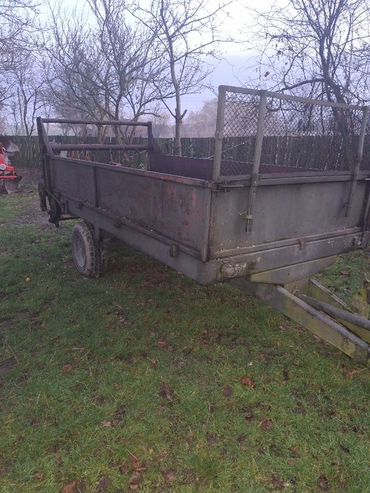 Розкидач органічних добрив 4т.